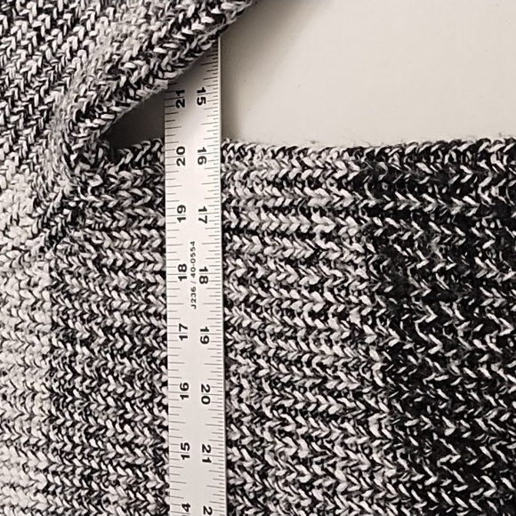 Cardigan Sweater Black Winter White Silver Wide Stripe Large Side Slits - Picture 4 of 11